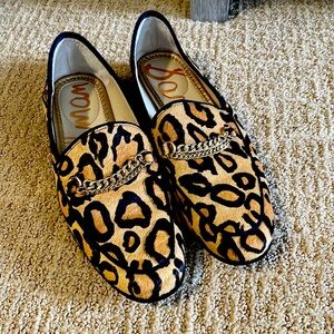 Pre-owned Sam Edelman women’s animal print loafers. Great condition. Size 8